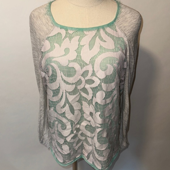 Dolan Grey and Green with Lace Overlay Super Soft Shirt Made in USA Size XS l - Picture 1 of 6